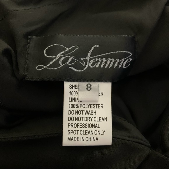 LA FEMME Black Flutter Slit Trumpet Gown - NWT - Picture 12 of 15